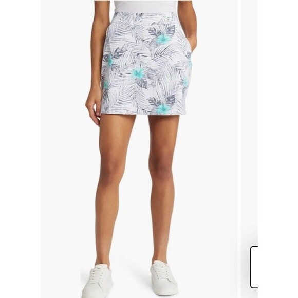 Tommy Bahama  Aubrey Skort Women XL/ 16-18 Floral Pockets Golf Tennis Pickaball - Picture 1 of 12